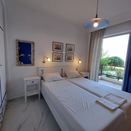 Kariani Beach Apartment Esterno foto
