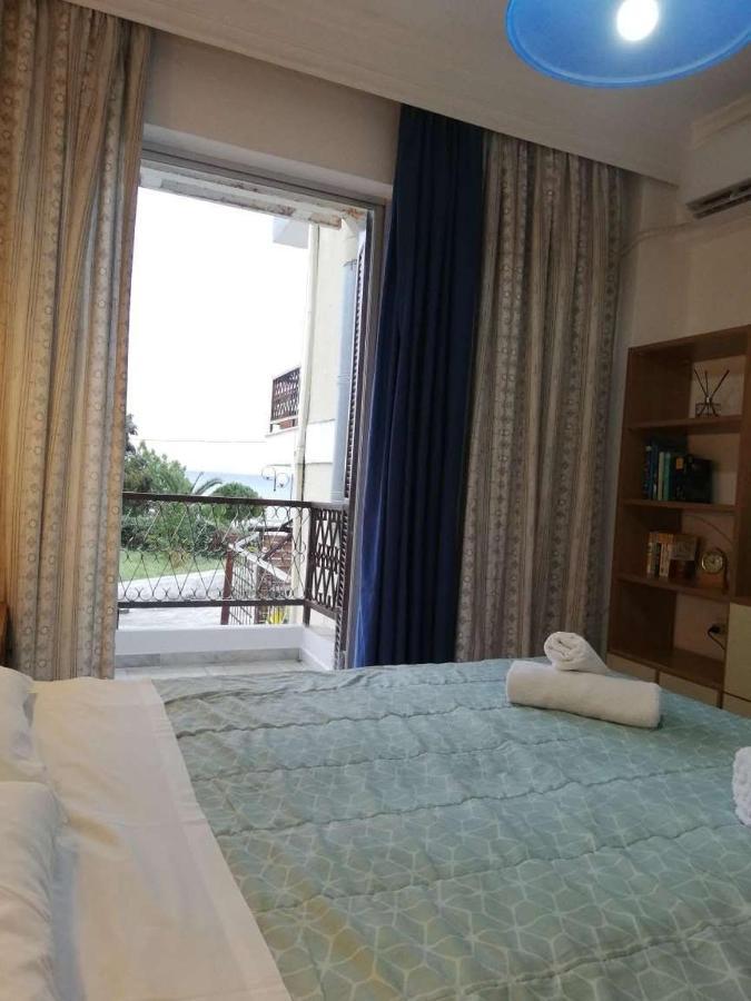 Kariani Beach Apartment Esterno foto
