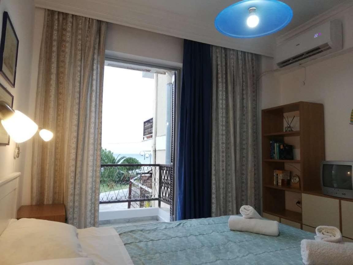 Kariani Beach Apartment Esterno foto
