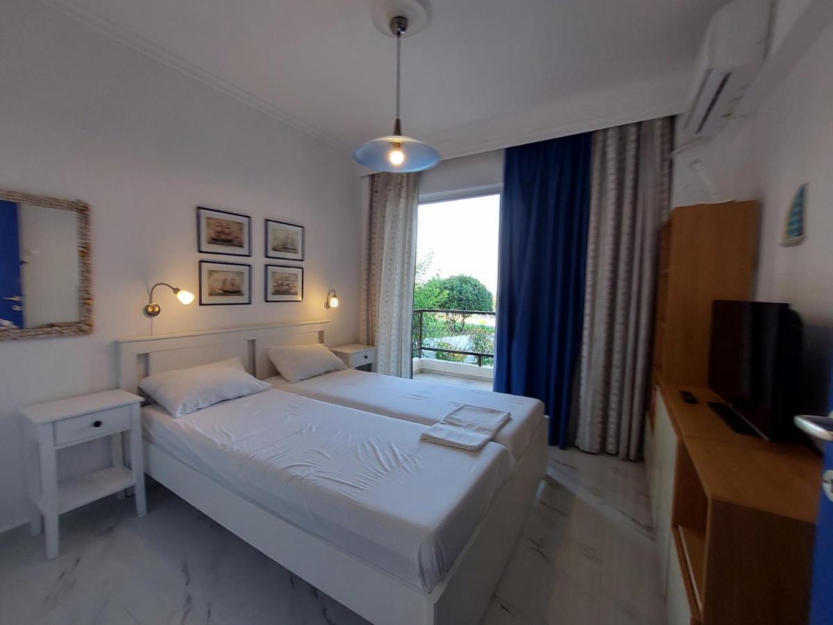 Kariani Beach Apartment Esterno foto
