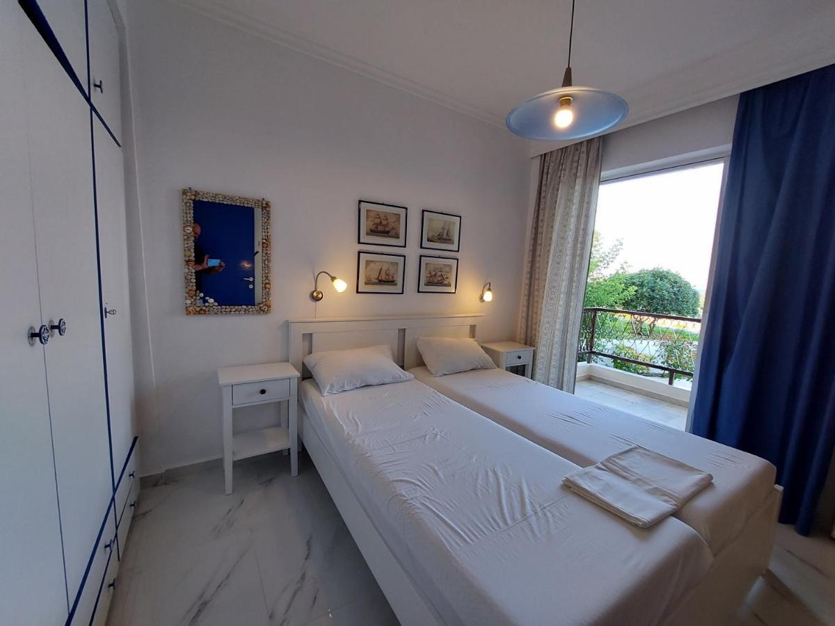 Kariani Beach Apartment Esterno foto